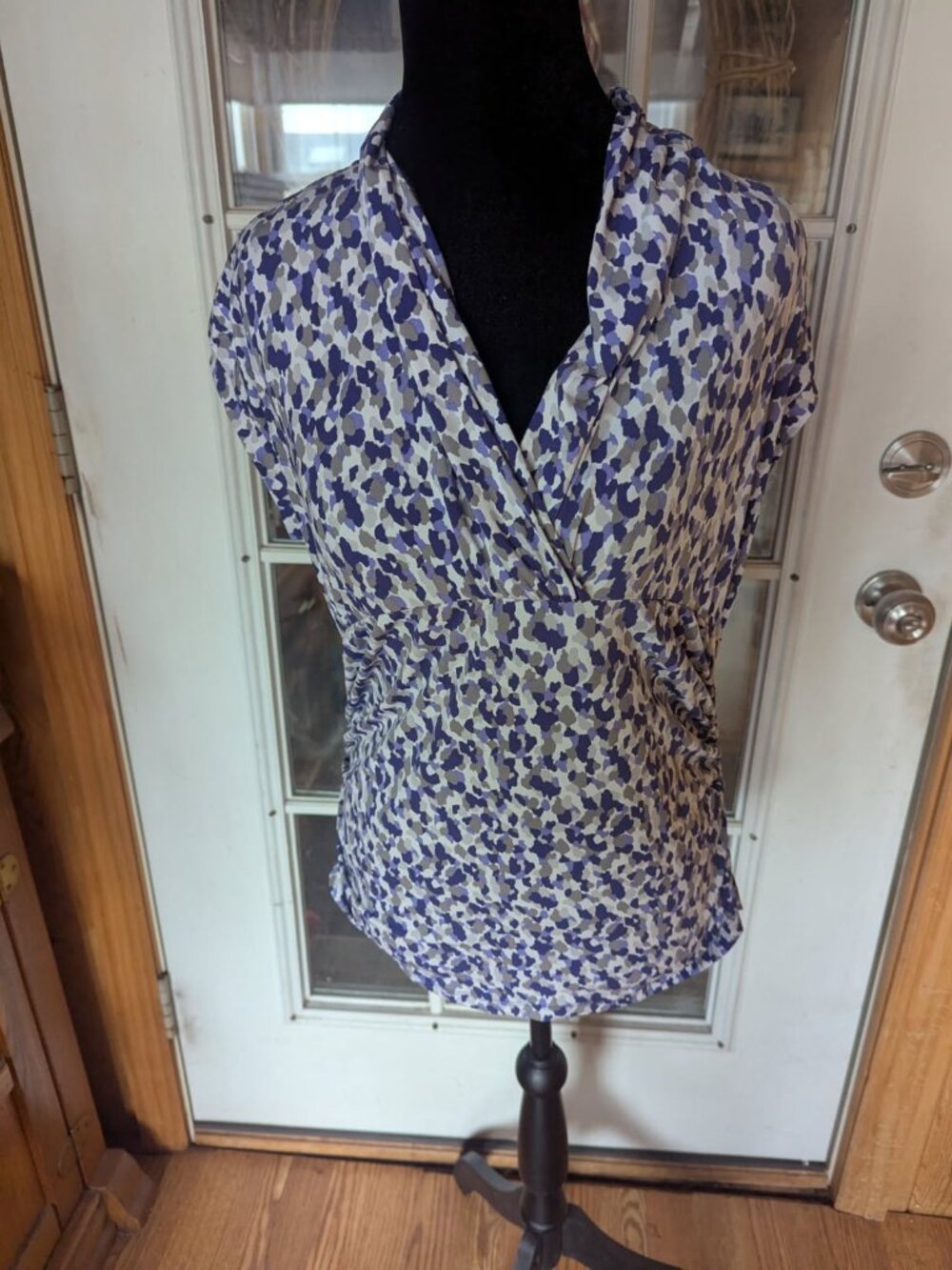 Top Size medium purple, white gray